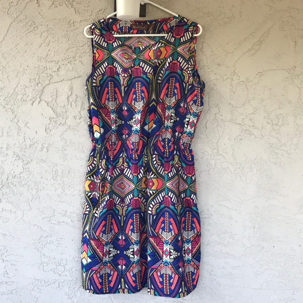 I HAVE POCKETS! 😍